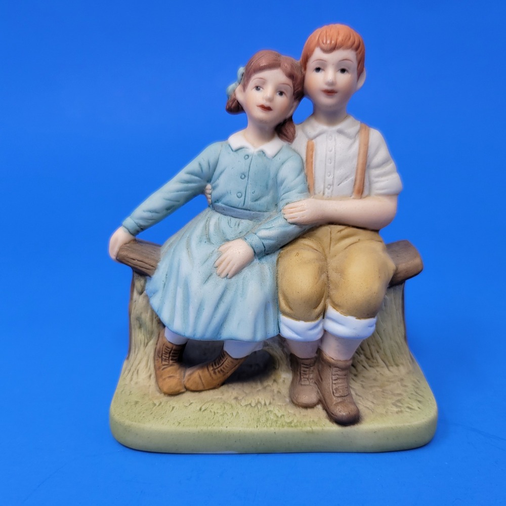 Danbury Mint Puppy Love 1989 Porcelain Figurine Boy Girl Dog on Bench Americana‎